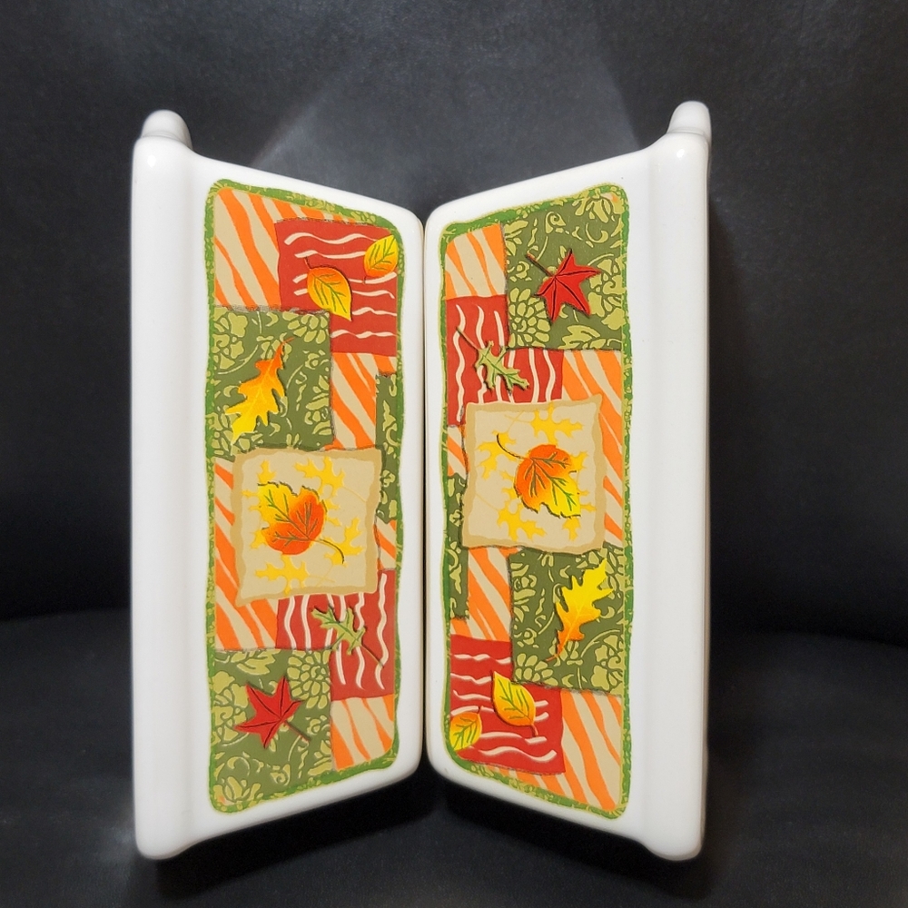 Vintage Set of 2 Quilt Fall Theme Ceramic Mini Bread Loaf Pan Thanksgiving